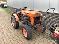 Kubota industriële trekker - afbeelding 7 van  8