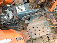 Kubota industriële trekker - afbeelding 3 van  8