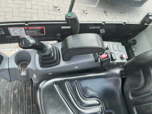 Kubota kx016-4 mini graafmachine - afbeelding 15 van  30