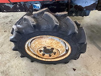 Kubota l1-215 4-wd smalspoor- en compacttractor - afbeelding 17 van  17