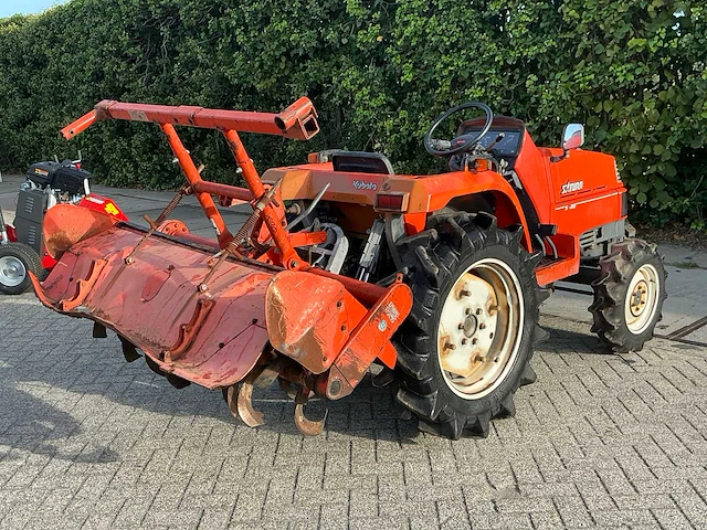 Kubota saturn x20 ( 4wd ) minitractor - afbeelding 9 van  15