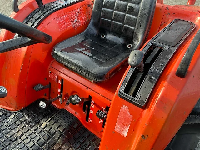 Kubota saturn x20 ( 4wd ) minitractor - afbeelding 14 van  15