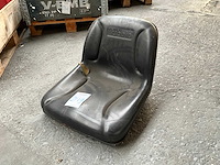 Kubota stoel - afbeelding 1 van  5