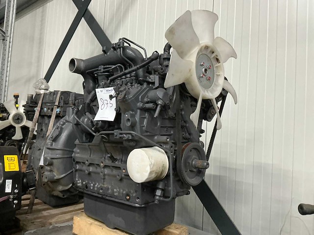 Kubota v2203 dieselmotor - afbeelding 3 van  10