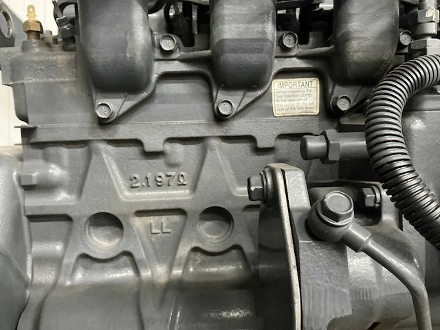 Kubota v2203 dieselmotor - afbeelding 5 van  10