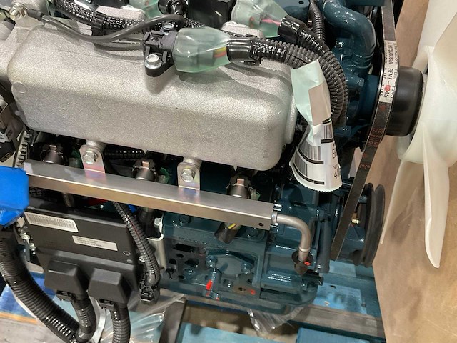 Kubota wg972-g-ef01 3 cilinder motorblok - afbeelding 8 van  26