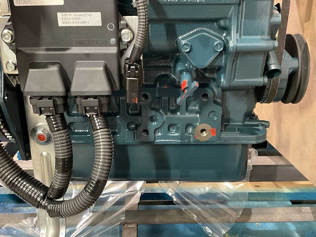 Kubota wg972-g-ef01 3 cilinder motorblok - afbeelding 10 van  26