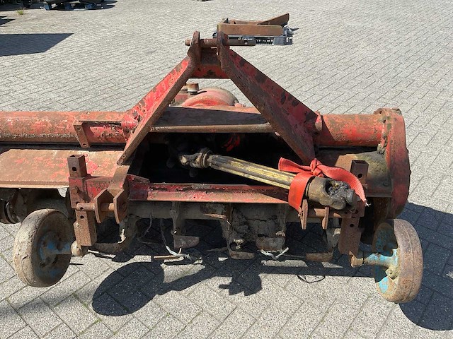 Kuhn - frees - afbeelding 3 van  8