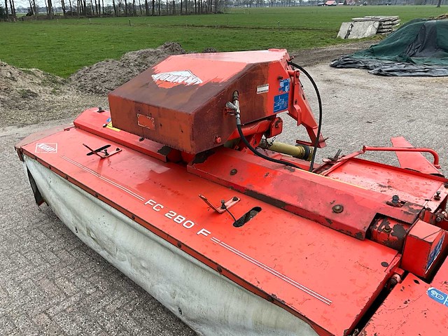 Kuhn fc280f frontmaaier met kneuzer - afbeelding 9 van  16
