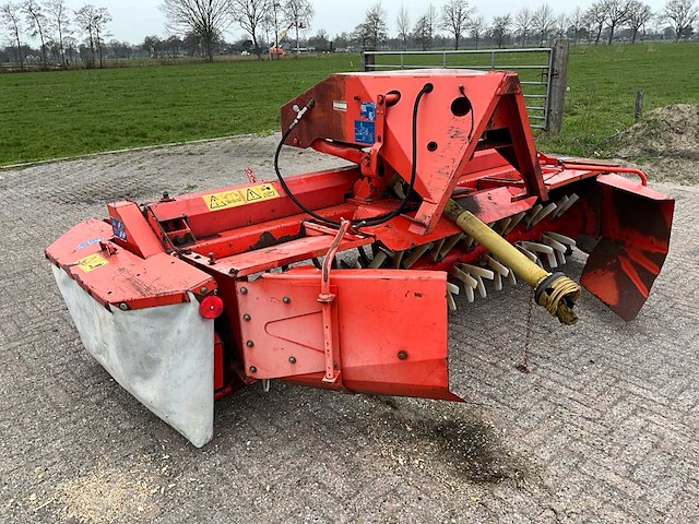 Kuhn fc280f frontmaaier met kneuzer - afbeelding 13 van  14