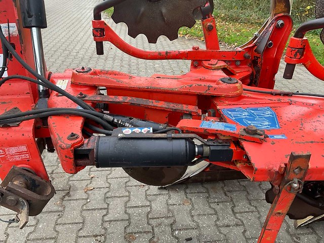 Kuhn vari-master 4-schaar wentelploeg - afbeelding 5 van  13