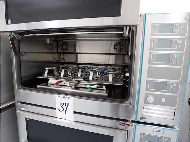 Kuhner isf1-zc peltier dubbele stapel laboratoriumshaker - afbeelding 2 van  6