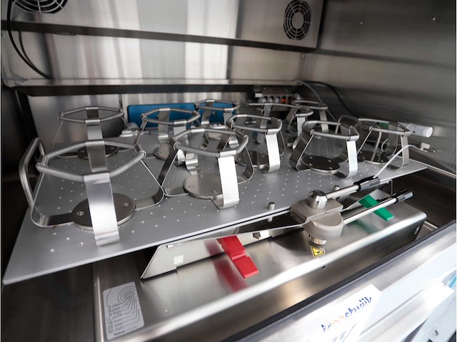 Kuhner isf1-zc peltier dubbele stapel laboratoriumshaker - afbeelding 3 van  6