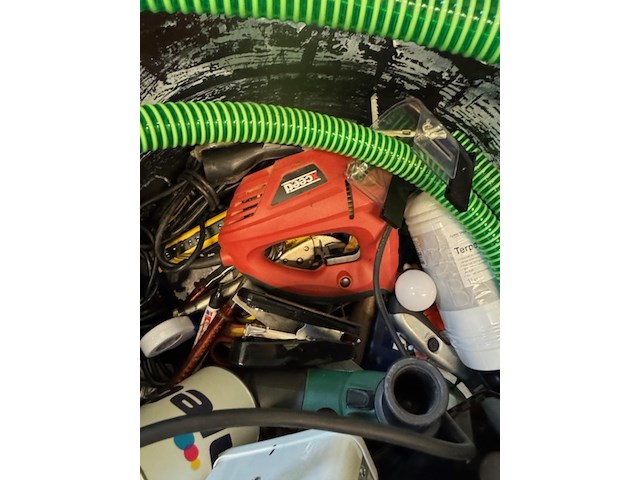 Kuip met gereedschap en diversen - afbeelding 4 van  4