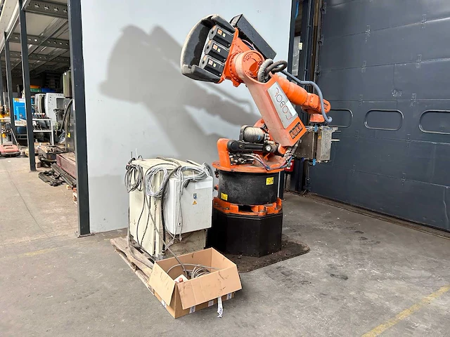 Kuka - 2001 - kr 150l 150sp/2 - uitnamerobot - afbeelding 9 van  15
