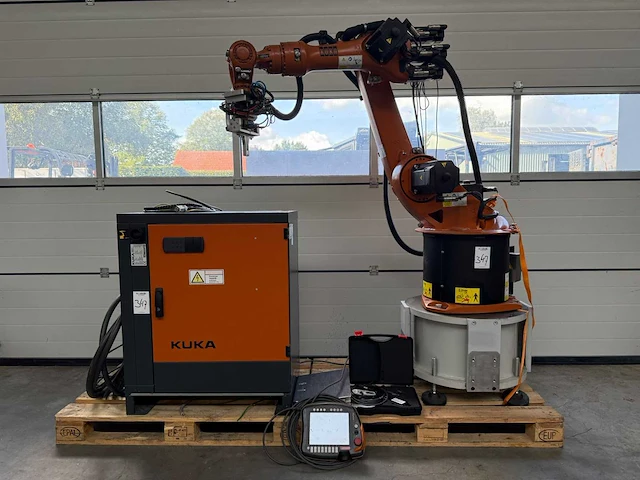 Kuka - 2017 - kr c4 - robot - afbeelding 1 van  10