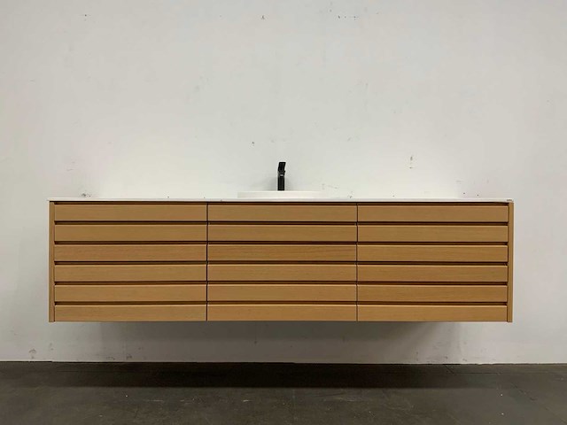 Kuma - badmeubelset 184 x 50 cm - afbeelding 1 van  9