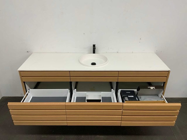 Kuma - badmeubelset 184 x 50 cm - afbeelding 7 van  9