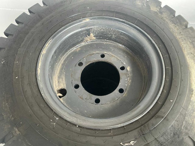 Kumho 8.25-13 6-gaats velg bandenset voor bandengraafmachine - afbeelding 6 van  12