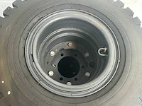 Kumho 8.25-13 6-gaats velg bandenset voor bandengraafmachine - afbeelding 7 van  12