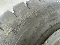 Kumho 8.25-13 6-gaats velg bandenset voor bandengraafmachine - afbeelding 12 van  12