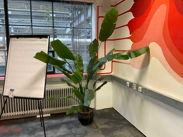 Kunst bananenplant met pot - afbeelding 1 van  1