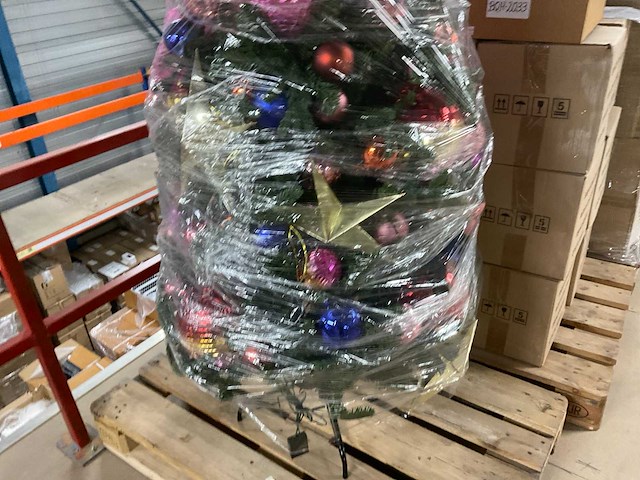 Kunst kerstboom gereed - afbeelding 2 van  4