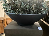 Kunst plant olijf met pot op presentatie kubus - afbeelding 4 van  5