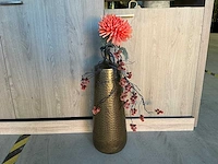 Kunstbloem met vaas