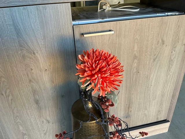 Kunstbloem met vaas - afbeelding 2 van  3