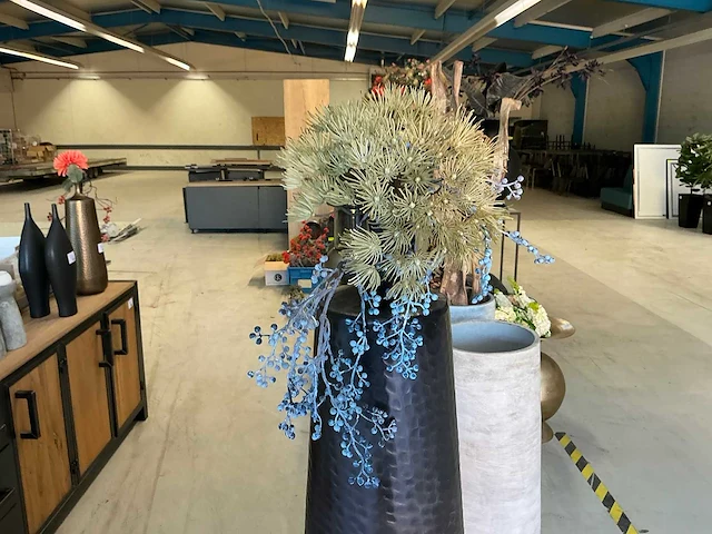 Kunstbloem met vaas - afbeelding 2 van  3
