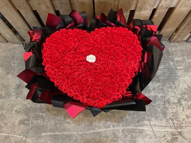 Kunstbloemen - bos rozen - afbeelding 1 van  2