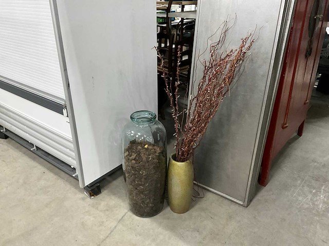 Kunstbloemen en vaas (2x) - afbeelding 1 van  4