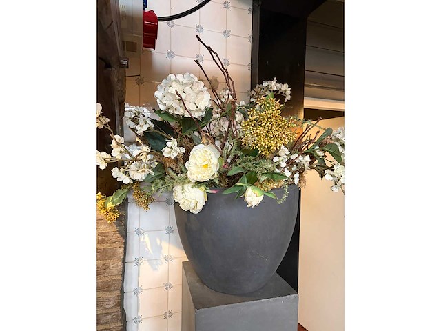 Kunstbloemen in pot met zuil (2x) - afbeelding 3 van  3
