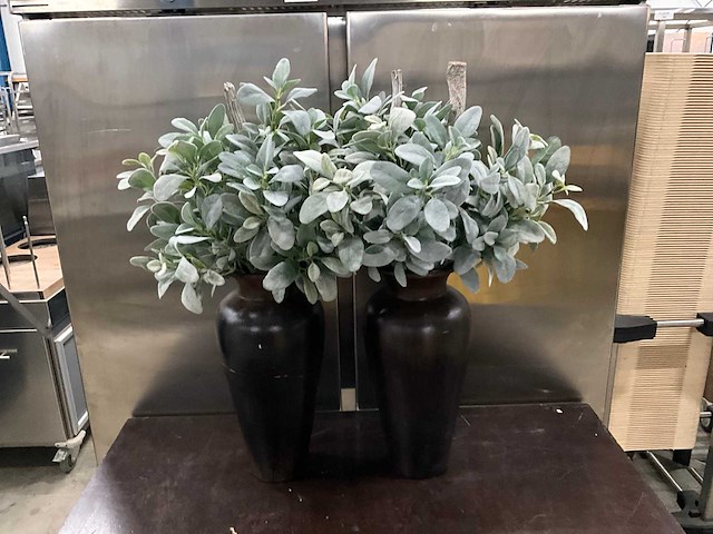 Kunstbloemen in vaas (2x) - afbeelding 1 van  6