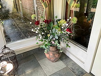 Kunstbloemen in vaas - afbeelding 1 van  5