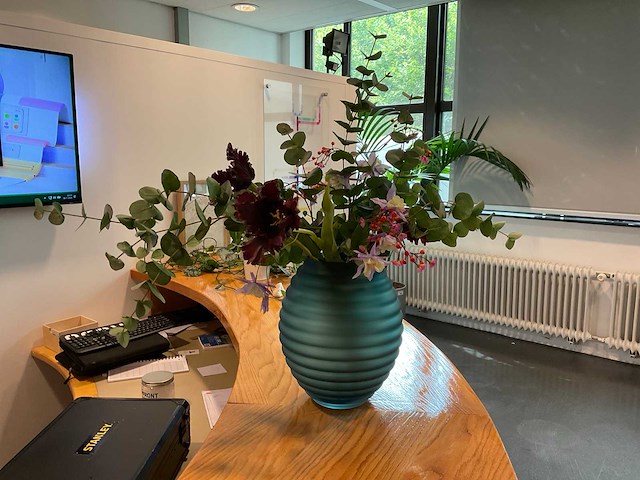 Kunstbloemen in vaas - afbeelding 1 van  2