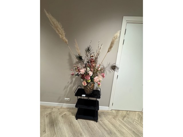 Kunstbloemen in vaas - afbeelding 1 van  4