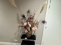 Kunstbloemen in vaas - afbeelding 1 van  4