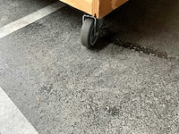 Kunstboom in verrijdbare bak 430cm hoog - kamerplant - afbeelding 3 van  4