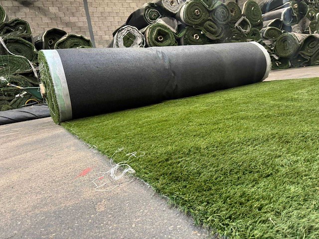 Kunstgras gebruikt (236.8m2) - afbeelding 8 van  12