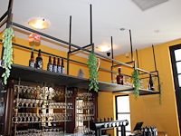 Kunsthop aan plafond. - afbeelding 2 van  2