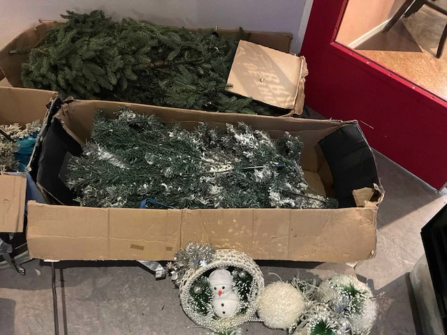 Kunstkerstbomen en kerstdecoratie - afbeelding 11 van  12