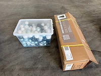 Kunstkerstboom met kerstballen - afbeelding 4 van  4