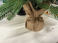 Kunstkerstboom met verlichting - afbeelding 5 van  6