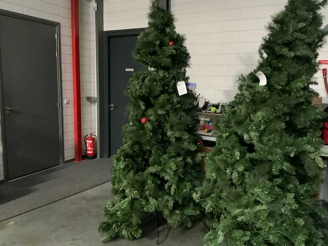 Kunstkerstboom - afbeelding 10 van  15