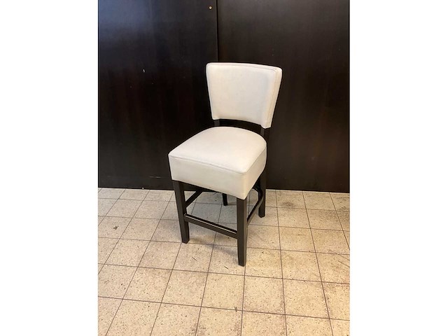 Kunstlederen halfhoge barstoelen (6x) - afbeelding 2 van  3