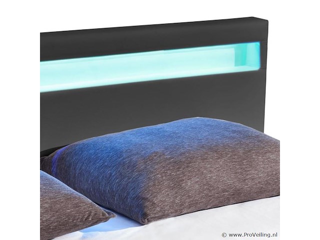 Kunstleren bed paris 140x200cm - afbeelding 7 van  10