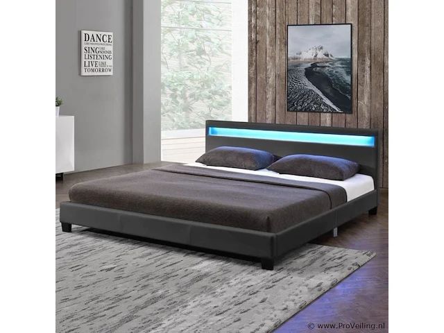 Kunstleren bed paris 140x200cm - afbeelding 3 van  10