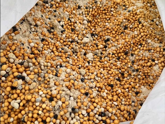 Kunstmest mix npk 30-5-8 hoeveelheid 8 bigbags van 500 kg - afbeelding 2 van  2